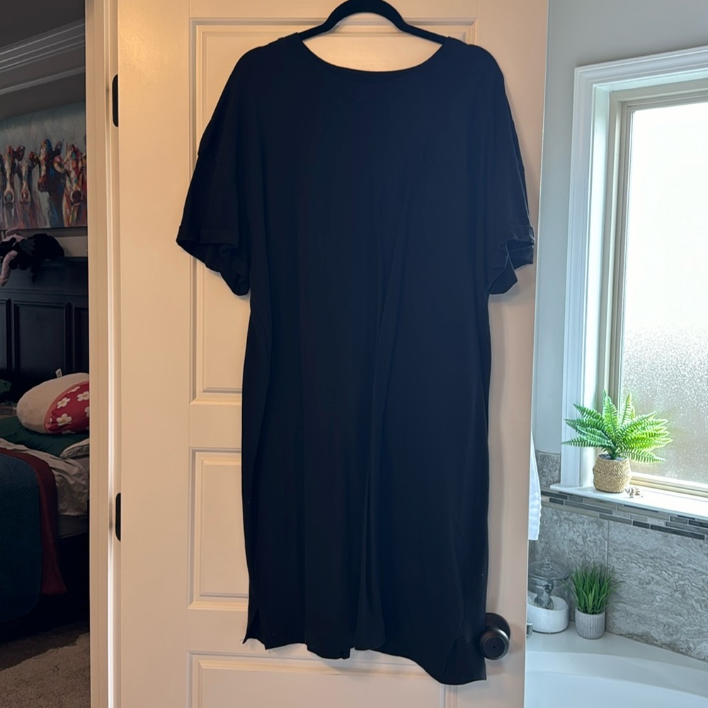 Black tshirt dress
